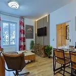 Chez Aline - Happy