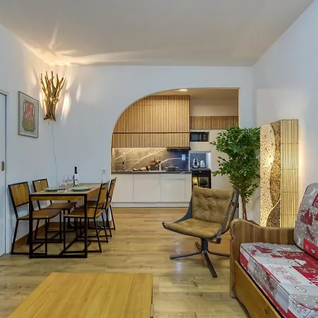 Chez Aline Chic Central Chamonix 1Br W/ Brevent Views - Happy Rentals Apartament