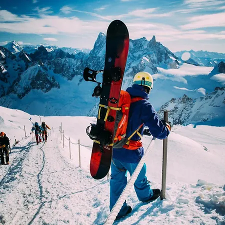 Chez Aline Chic Central Chamonix 1Br W/ Brevent Views - Happy Rentals Chamonix