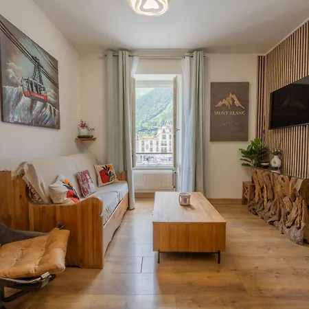 Chez Aline Chic Central Chamonix 1Br W/ Brevent Views - Happy Rentals Chamonix