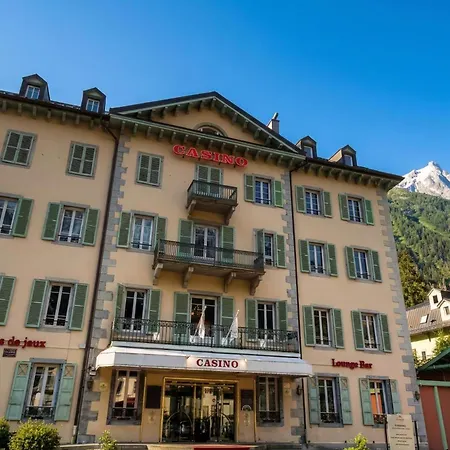 Chez Aline Chic Central Chamonix 1Br W/ Brevent Views - Happy Rentals Chamonix